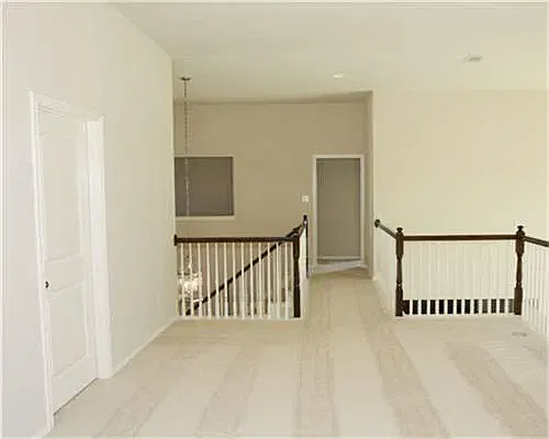 4 bed, 3.5 bath, 3060 sqft, $2,900 — Photo 3