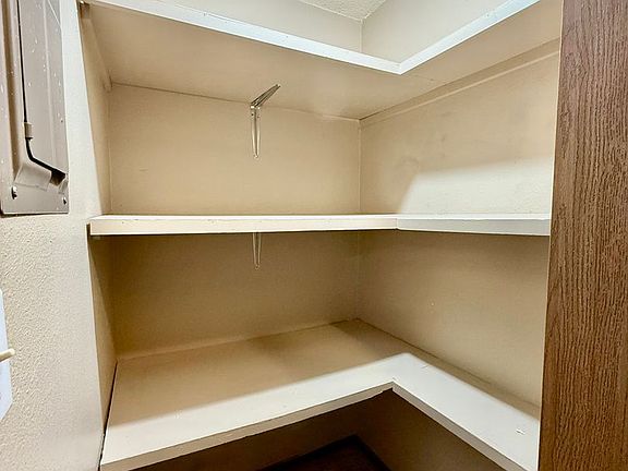 4th image of 1040 5th St SE #203