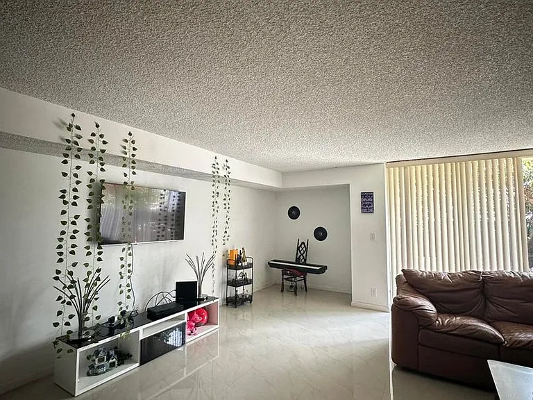 2414 NE 11th St #Townhouse 161 — Photo 14