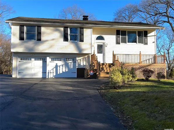163 Grassy Pond Drive, Smithtown, NY 11787