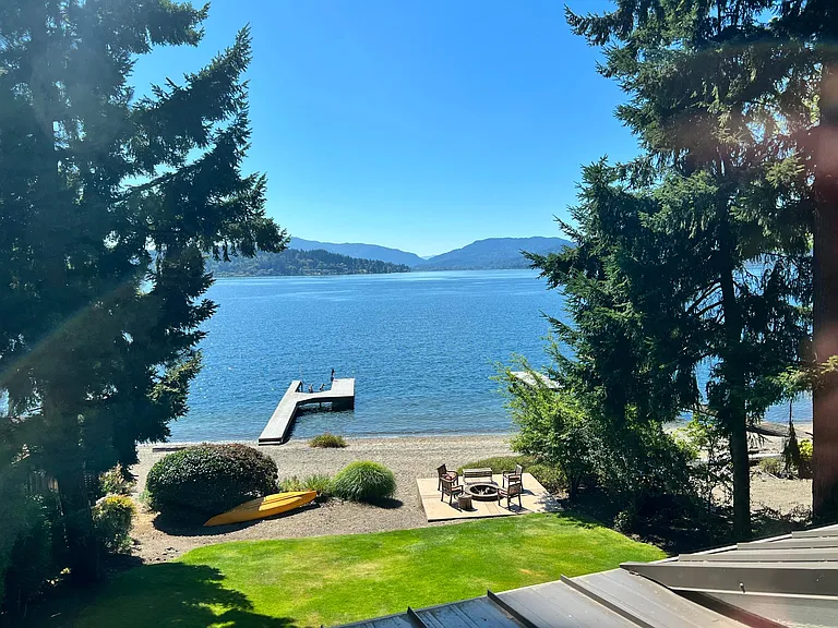 366 W Lake Sammamish Pkwy NE — Photo 1