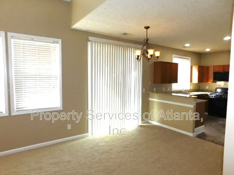 311 Windcroft Cir NW — Photo 7