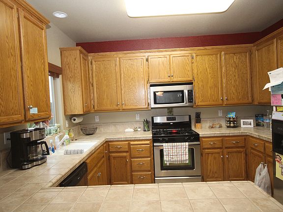 3rd image of 5584 Freestone Dr