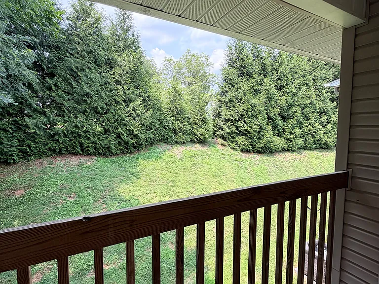418 Westbrook Ct — Photo 35