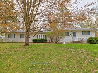 240 Schorn Dr, Lake Orion, MI 48362