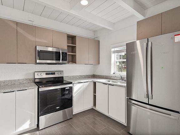 5th image of 1918 Cloverlawn Ave #1918