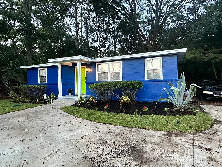 1810 Pepper Dr — Photo 1