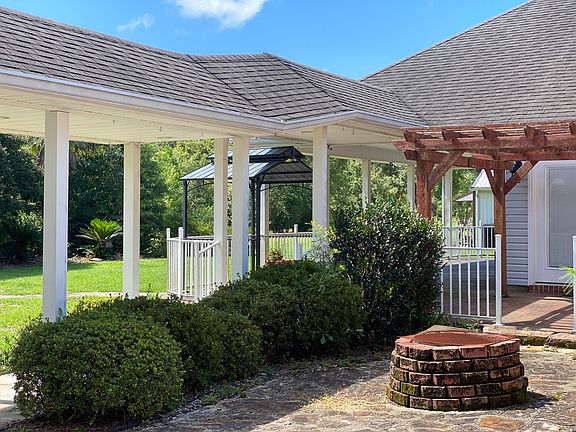 4th image of 266 N Hill Dr
