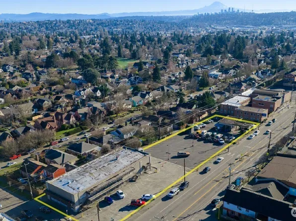 7724 24th Avenue NW, Seattle, WA 98117