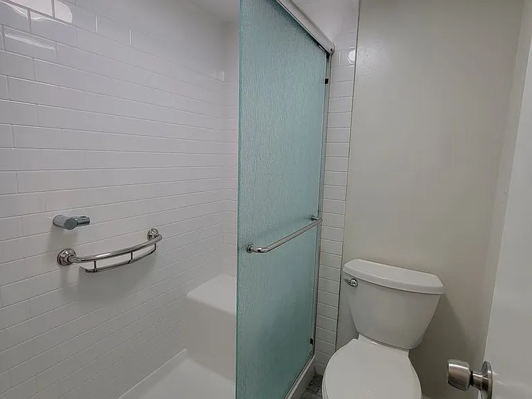 10212 Iron Mill Rd — Photo 14