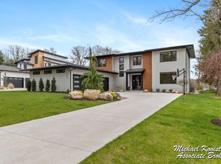 3294 Thorncrest Dr SE, Grand Rapids, MI 49546