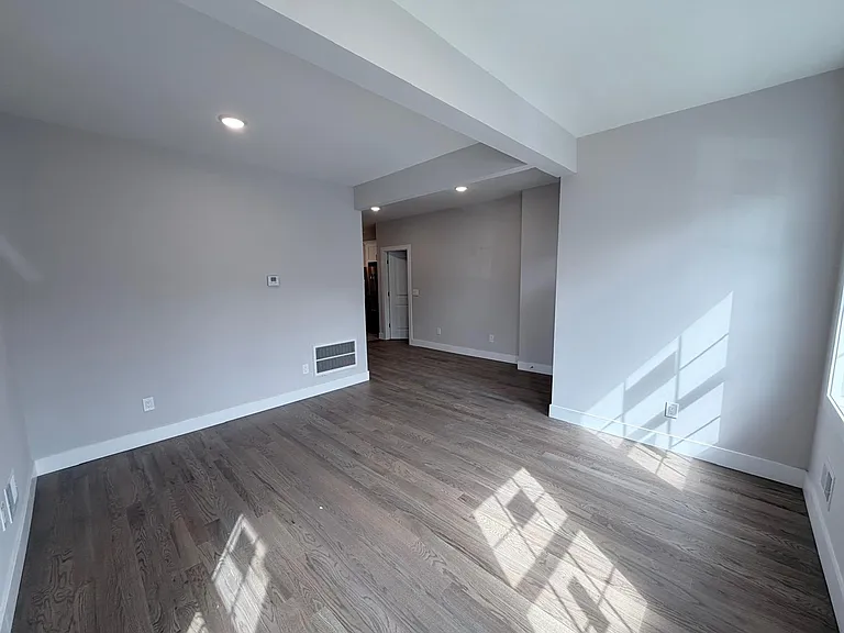 27 Blakely Pl #1 — Photo 7