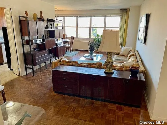 Sold by RE MAX Team | media 4