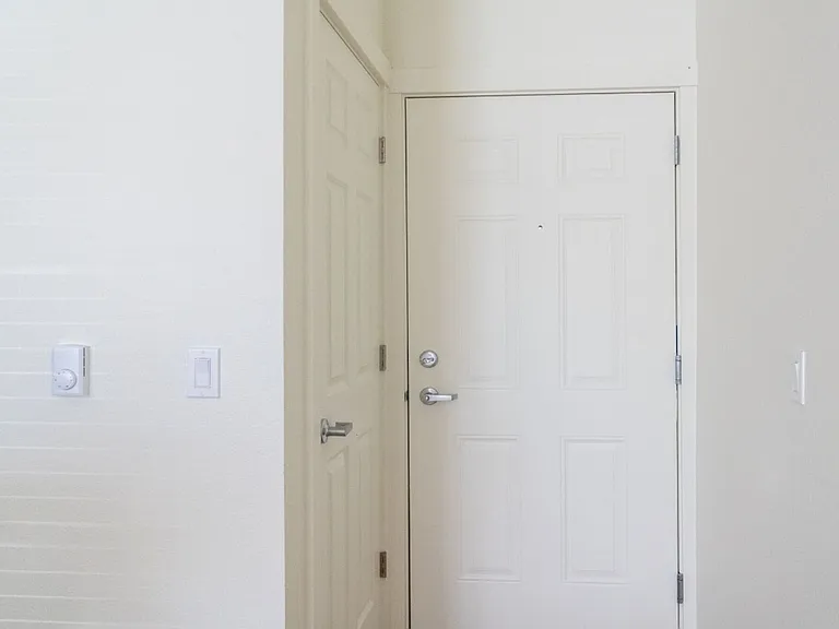 22025 NE HALSEY ST. — Photo 27
