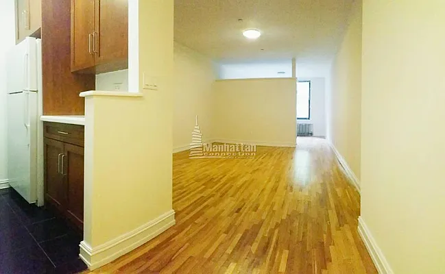 Rented by Manhattan Connection | media 40