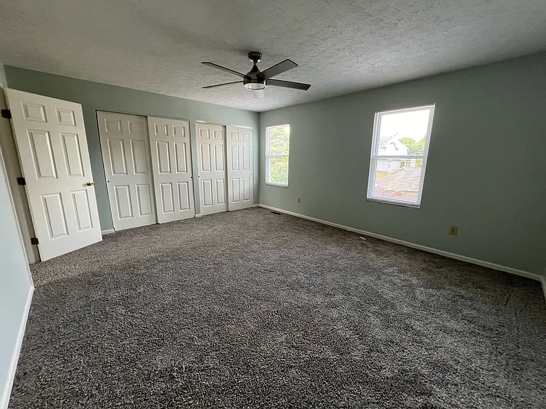 668 S Grand Ave — Photo 7