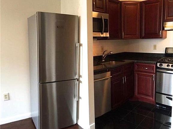 4th image of 1405 31st Ave APT 3A