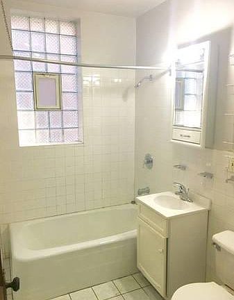3rd image of 2718 S Drake Ave #1F
