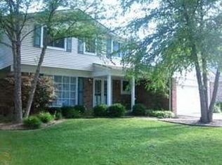 1452 Trevino Dr, Troy, MI 48085
