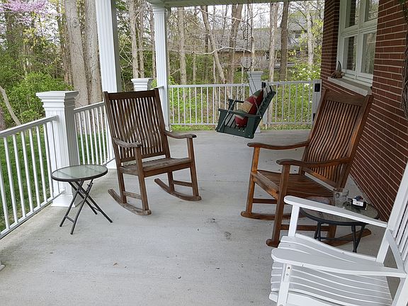 2nd image of 314 Hillcrest Ct