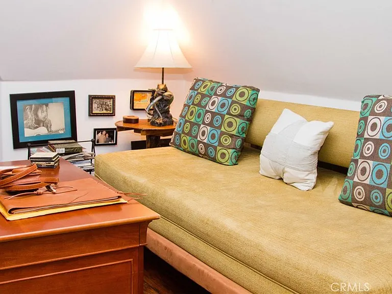 2318 Holly Dr — Photo 25