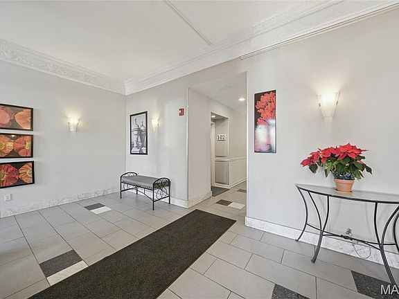 4th image of 5330 Pershing Ave APT 506