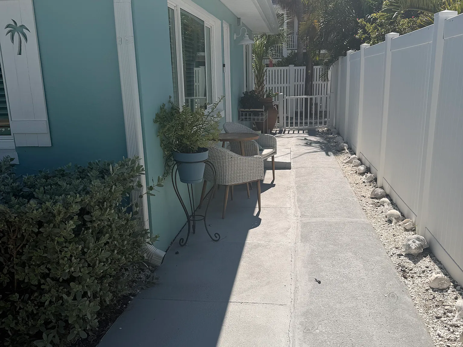 106 11th Ave — Photo 4