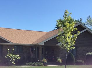 1820 Charles St, Morris, IL 60450