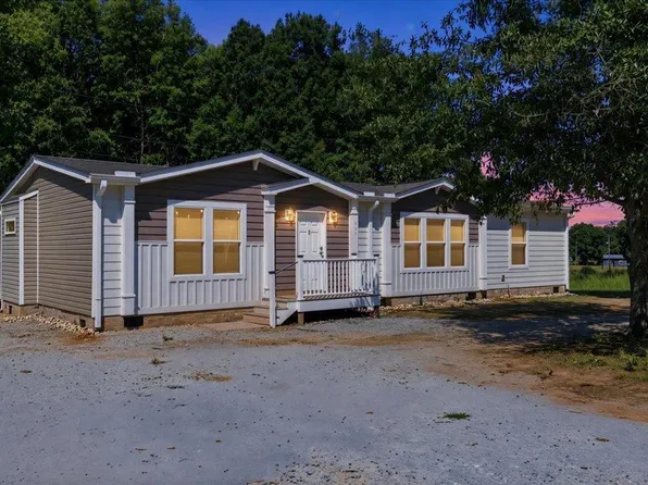 117 Viewmont Dr, Fair Play, SC 29643