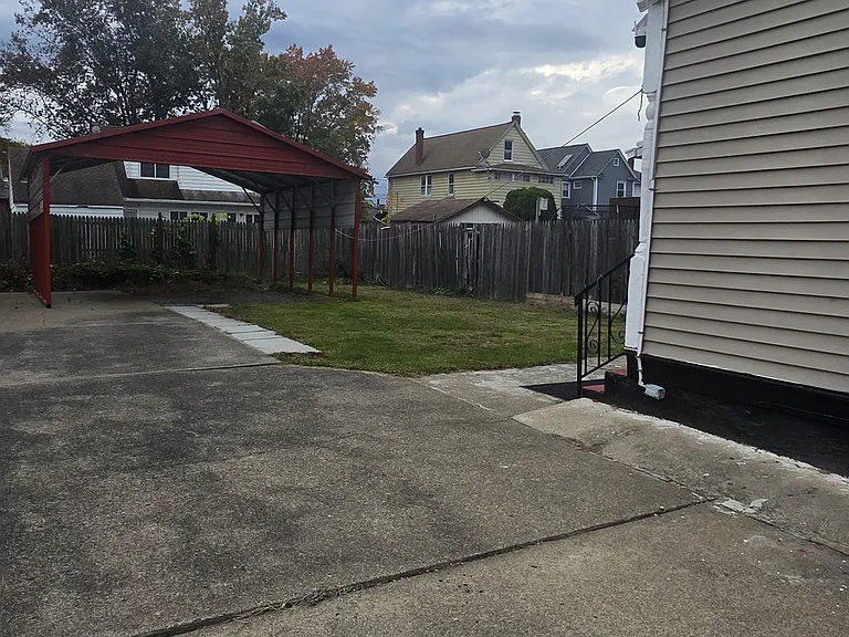 372 W Academy St — Photo 24