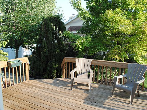 5th image of 4605 Clayburn Dr E
