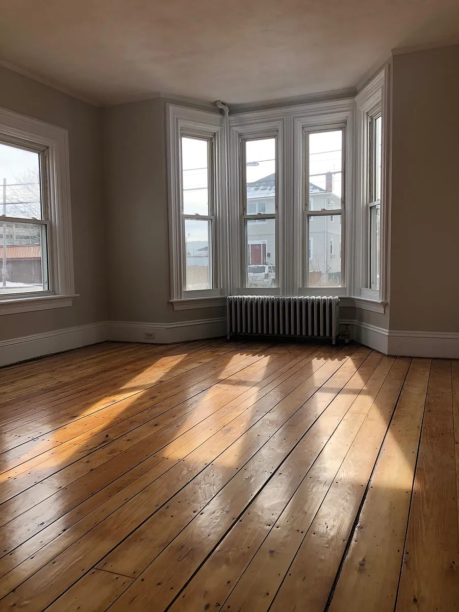 Building Photo - 27 Kilvert St #2