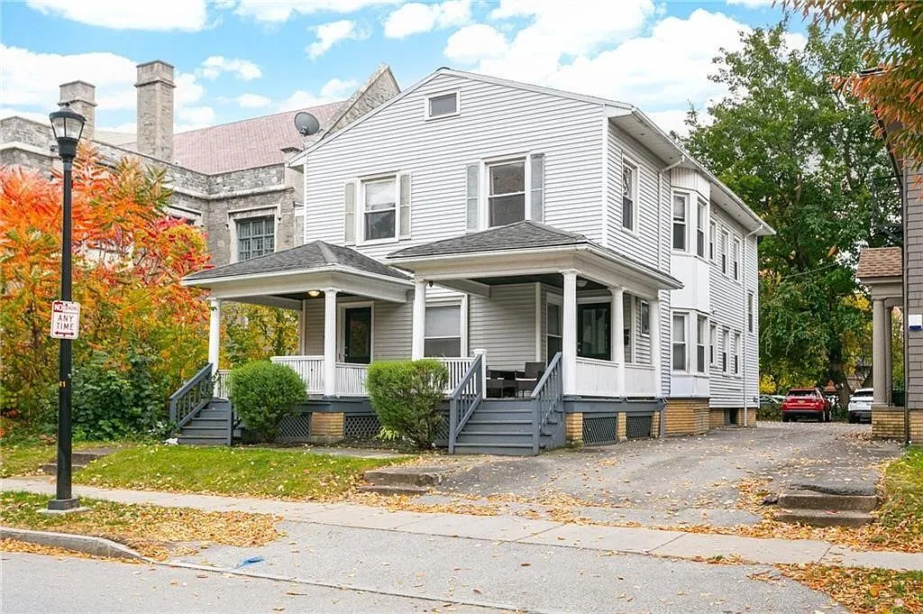1 bed, 1.0 bath, 2628 sqft, $1,395 — Photo 1