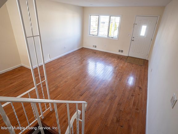 4th image of 103 Cranford Ave