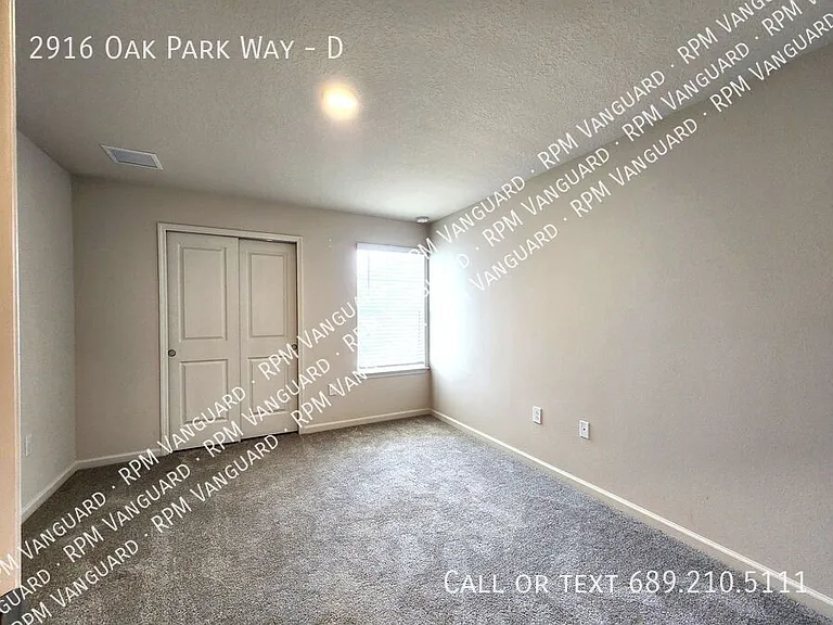 2916 Oak Park Way #D — Photo 10