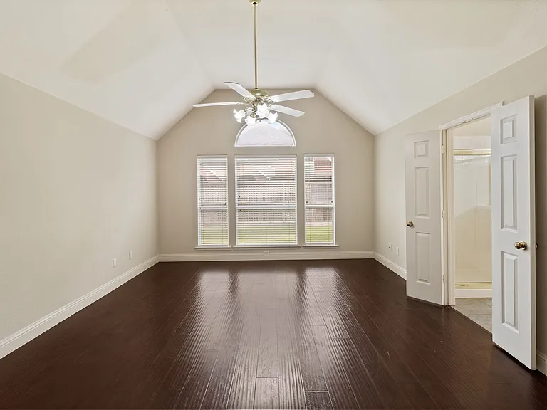 8804 Falcon View Dr — Photo 18