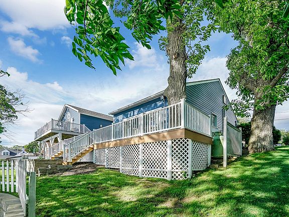 2nd image of 50 Odell Cir
