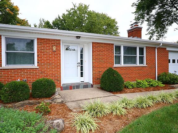 2nd image of 684 Hillview Dr