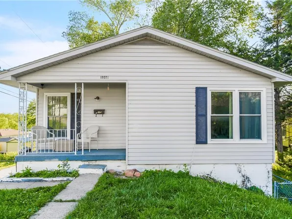 1113 Hickory St, Atchison, KS 66002