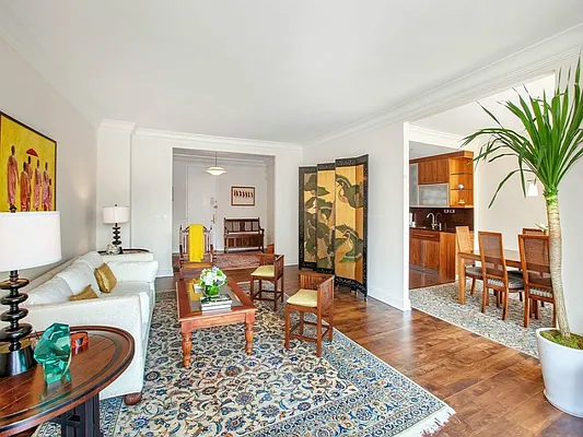 Sold by Sotheby's International Realty | media 27