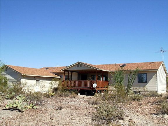 Lot of potential to build your dream yard