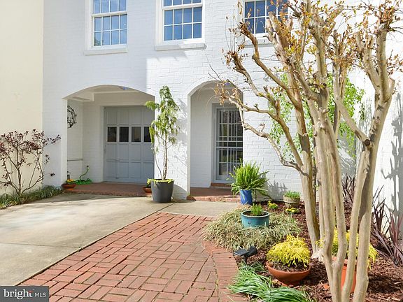 4th image of 205 Garden Ct