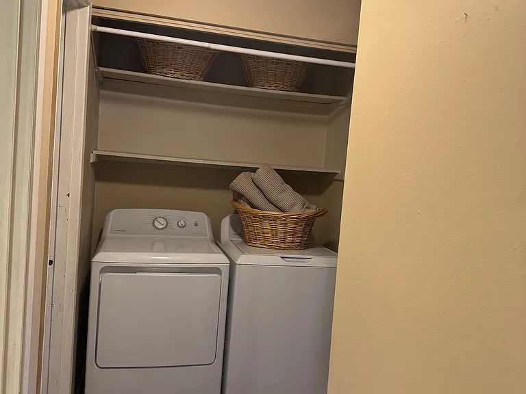 210 Adams Park Dr — Photo 5