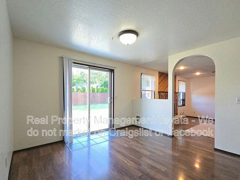1453 Hillspring Rd — Photo 9