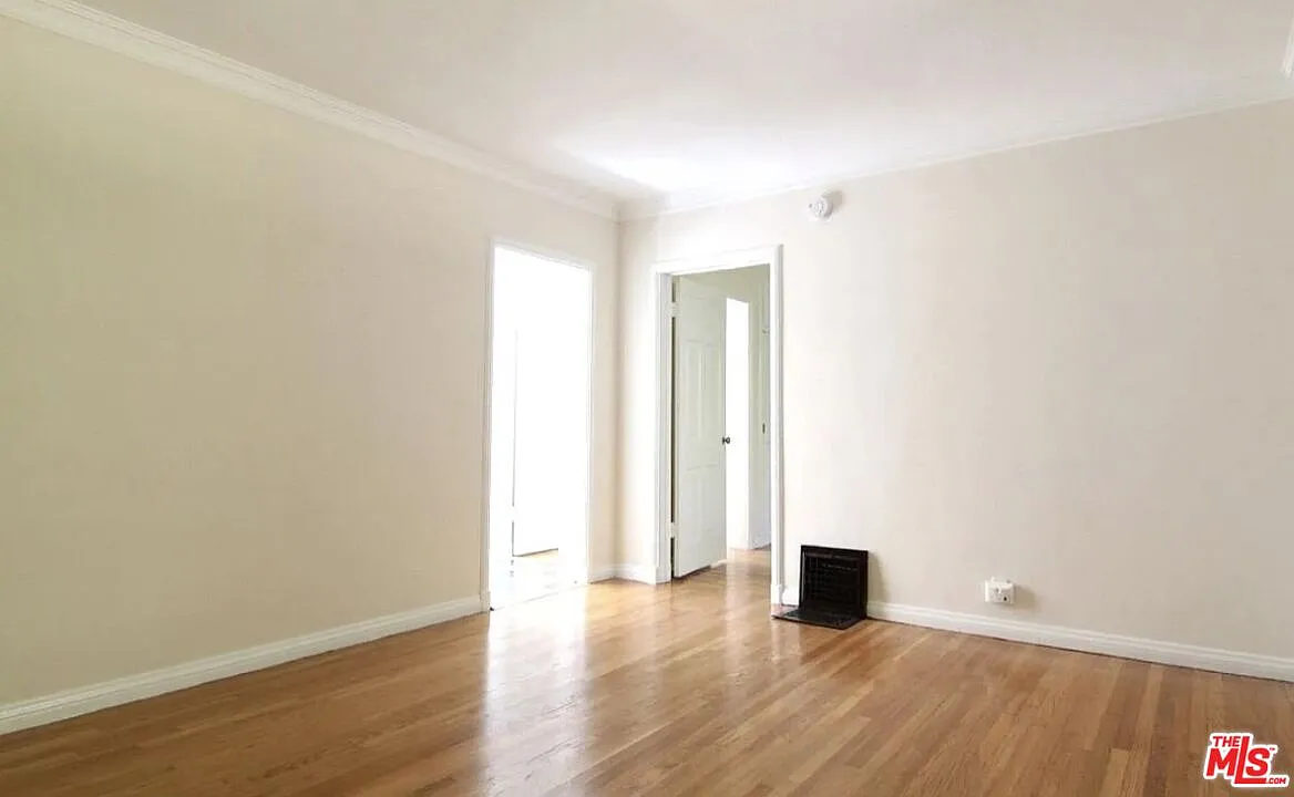 1 bed, 1.0 bath, 4013 sqft, $2,600 — Photo 4