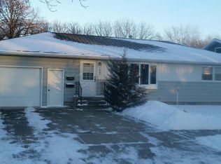 1507 Royal Rd, Aberdeen, SD 57401