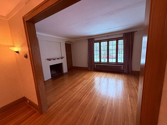 3rd image of 4136 Aldrich Ave S #1