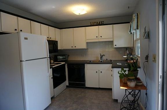 3rd image of 7 Pine Isle Dr #D