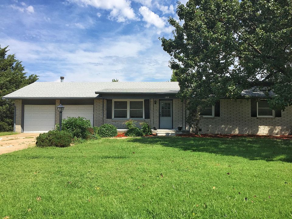 1st image of 1210 W 30th Ave