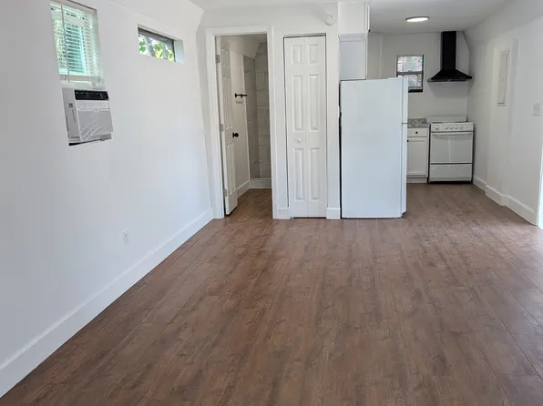 1909 E 99th Ave, Tampa, FL